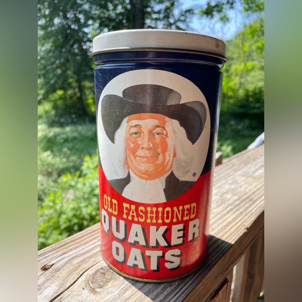 Vintage 1982 Quaker Oats Tin